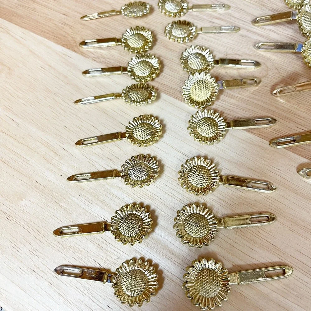 Vintage 80s 90s Gold Sunflower Plastic Snap Tight Hair Barrettes Shiny Goody